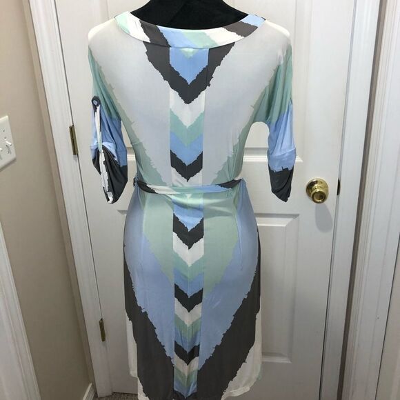 BCBG MAXAZRIA 3/4 sleeve midi dress size small - Picture 8 of 11